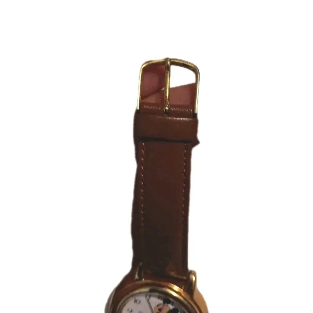 Mickey Mouse Watch, Dancing